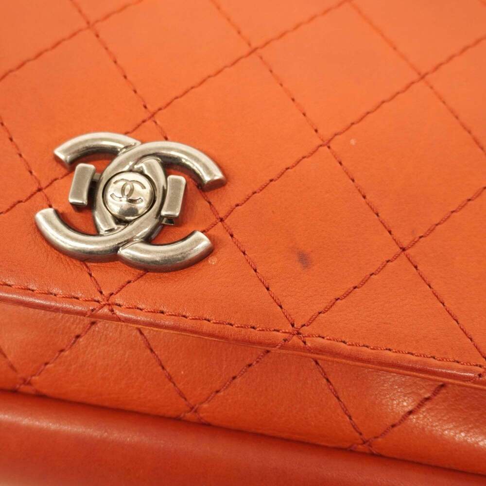 CHANEL Red Leather Shoulder Bag - Picture 10 of 15